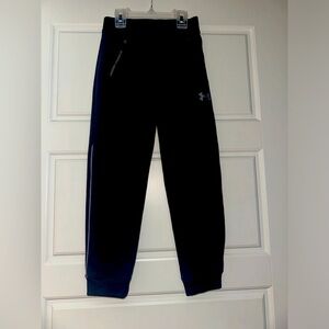 Black Under Armour Joggers. Condition is Pre-owned.